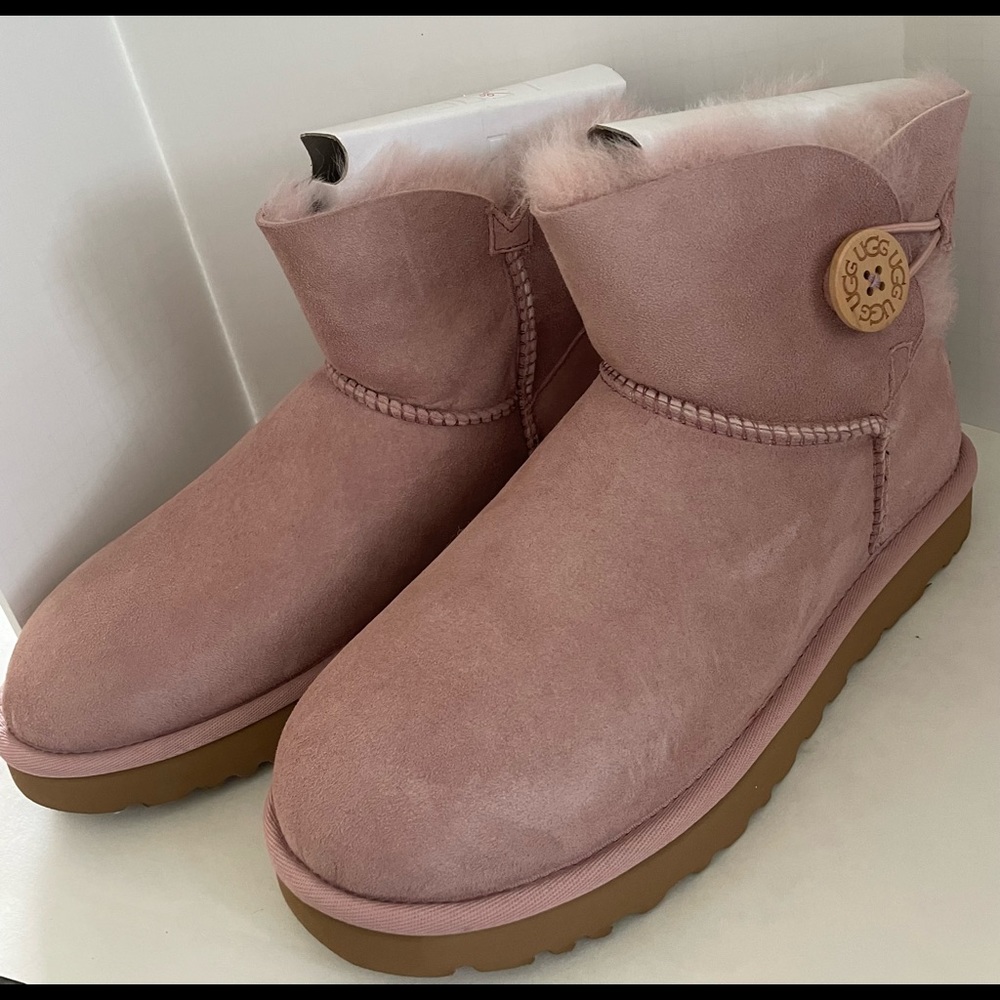 Ugg Bailey Boots Size 9